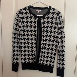 Women’s Merona Black and White Houndstooth Button-Up Cardigan small